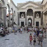 Tortosa Blue Gostinjska kuća Split