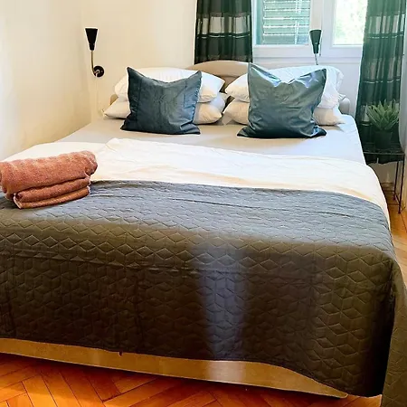 Tortosa Blue בית הארחה 3*