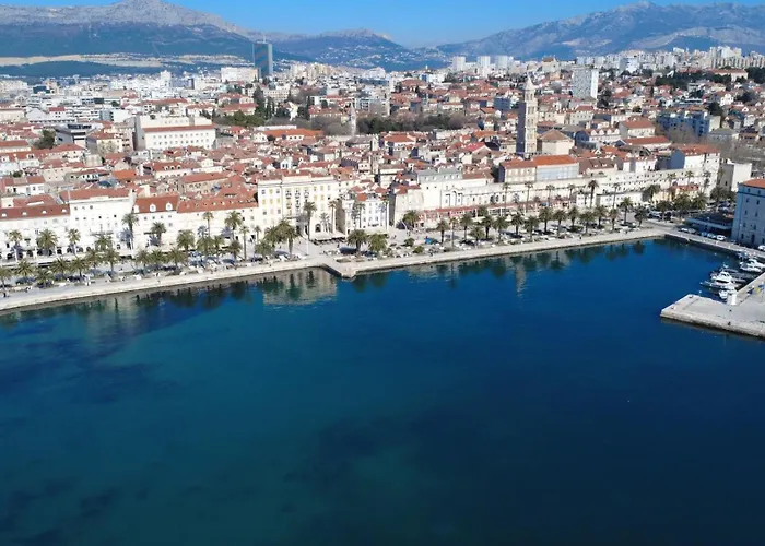 Konukevi Tortosa Blue