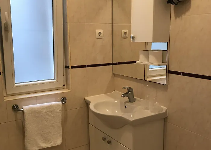 Konukevi Tortosa Blue Split