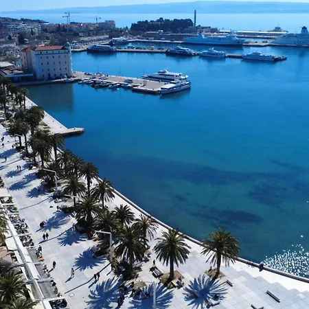 Гостьовий будинок Tortosa Blue 3*