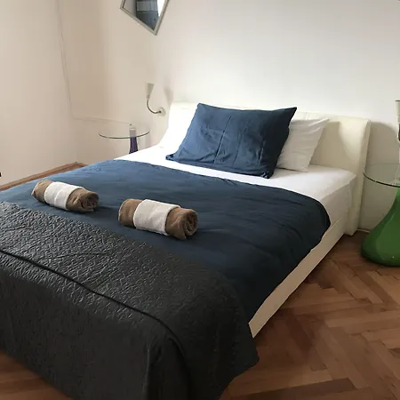 Tortosa Blue Гостьовий будинок Спліт